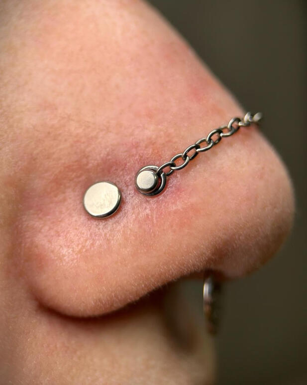 Nostril chain